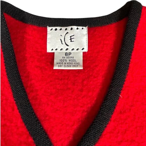 Vintage ice Brand 100% Wool Size 8P Red & Black Sweater Vest 3 Button Clasp - Picture 10 of 10